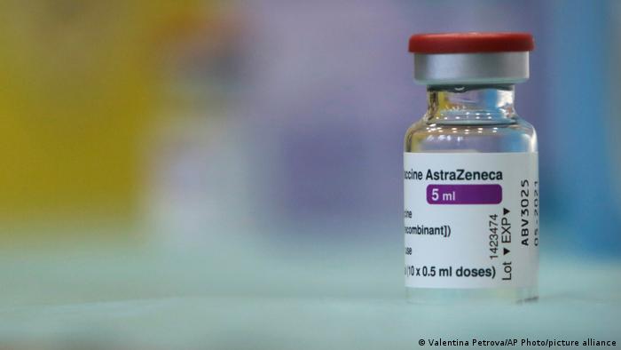 Read more about the article Skiepysiuosi „AstraZeneca“ vakcina kai tik bus leista